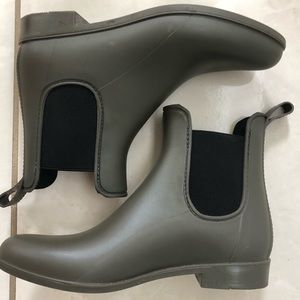 Chelsea Rain boots